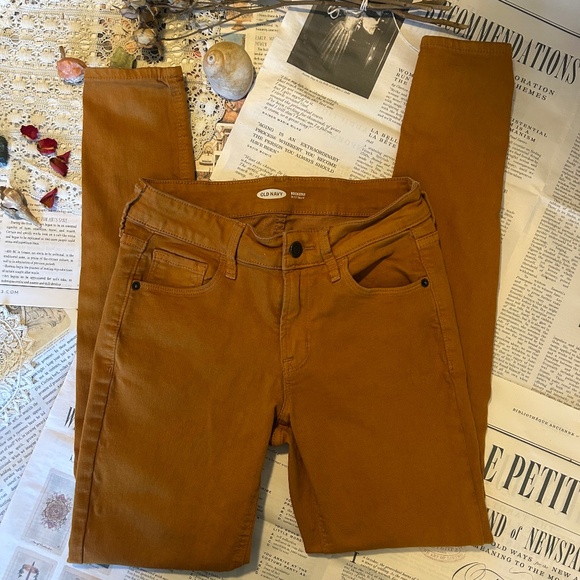Old Navy Rockstar Super Skinny jeans cumin/mustard color - Picture 1 of 3